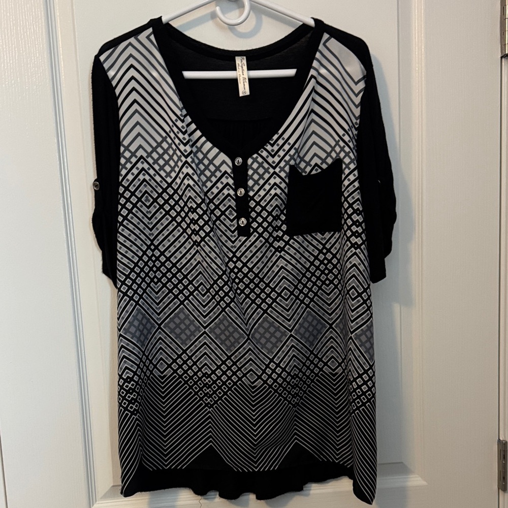 Chic Black and White Geometric Blouse